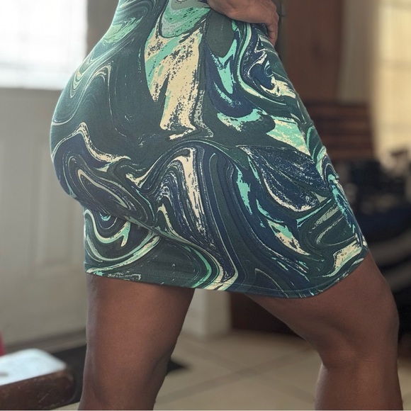 Fashion Nova dress size M/L NWOT - Picture 2 of 4